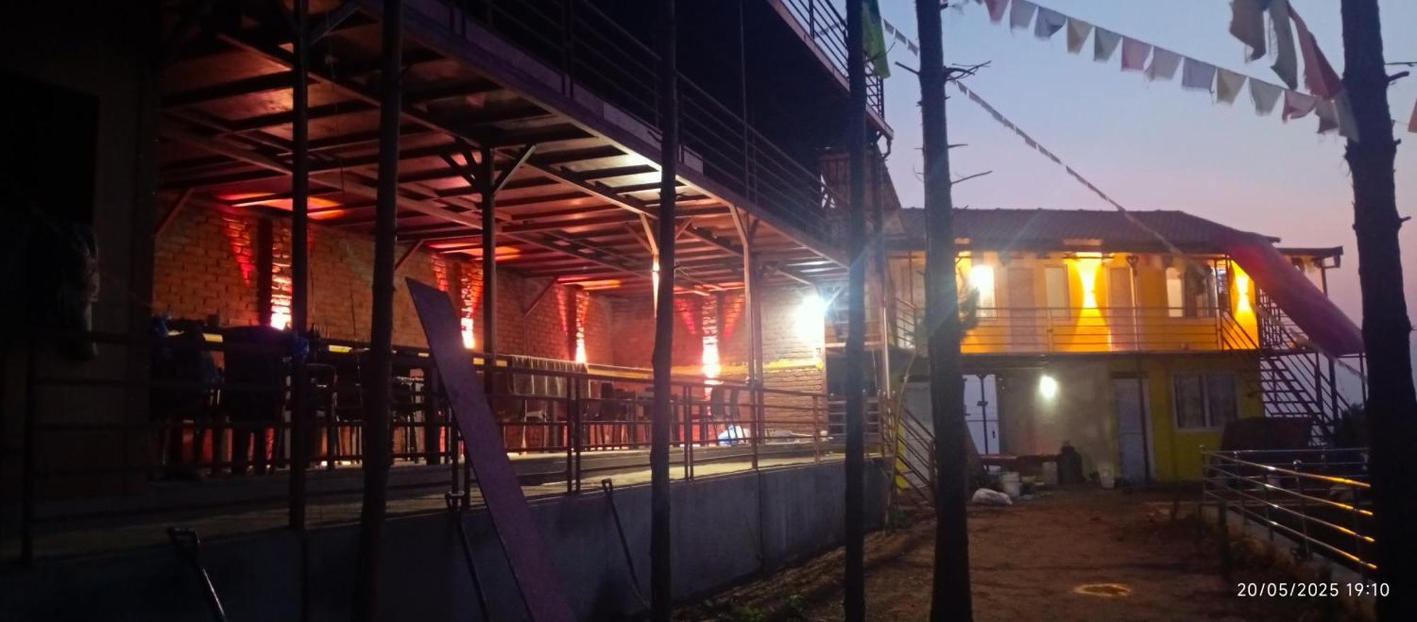 Everest Home Stay Apartment Lalitpur Экстерьер фото